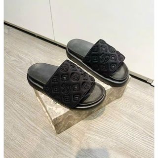 THANH LÝ LÔ 3000 đôi dep hang Trung nguyên ri Size 35-39 ( HÀNG THANH LÝ KHO IB NHANH KẺO HẾT )
