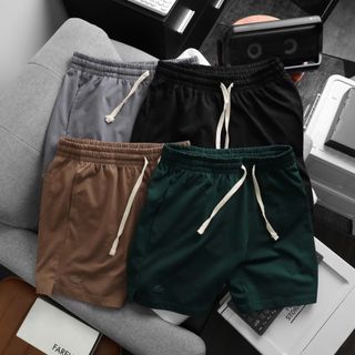 Short thun nam . chất 2c dày dặn mịn mát ,bo chun lưng thoải mái khi sử dụng