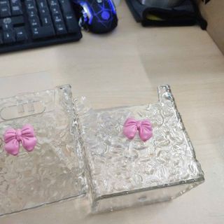 Kệ Nhựa Dán Tường hình Nơ Dễ Thương,Hộp Đựng Mỹ Phẩm Treo Tường Họa Tiết Vân Sóng Cao Cấp - Kệ đựng đồ dán tường vân sóng giá sỉ
