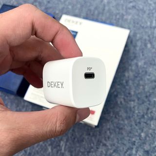 DEKEY 20W – cốc sạc đạt tiêu chuẩn an toàn & sạc nhanh PD