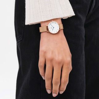 ĐỒNG HỒ NỮ CAO CẤP DANIEL W PETITE ROMAN NUMERALS DÂY LƯỚI MẶT TRÒN FULLBOX
