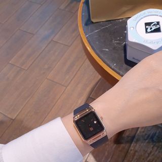 SALE BỎ MẪU ĐỒNG HỒ NỮ CAO SU THỜI TRANG GU.OU ĐEN