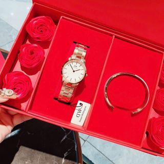 SET ĐỒNG HỒ CAO CẤP DANIEL W ICONIC TRÒN VÀ VÒNG TAY HỘP HOA ĐỎ