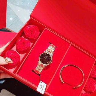 SET ĐỒNG HỒ CAO CẤP DANIEL W ICONIC TRÒN VÀ VÒNG TAY HỘP HOA ĐỎ
