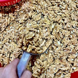 NHÂN ÓC CHÓ VÀNG MỸ - TÁCH TỪ QUẢ ÓC CHÓ