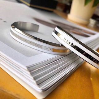 CUFF CAO CẤP DANIEL W BẠC V2 FULLBOX