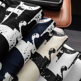 Áo thun nam. Chất cotton 4c , co giãn tốt , vải cực mịn , thấm hút tốt, Chất đẹp thoáng mát, dễ mặc.