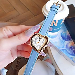 SET ĐỒNG HỒ NỮ CAO CẤP YV EO DÂY DA MẶT TRÁI TIM VÀ 2 LẮC TITAN FULLBOX