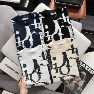 Áo thun nam. Chất cotton 4c , co giãn tốt , vải cực mịn , thấm hút tốt, Chất đẹp thoáng mát, dễ mặc.