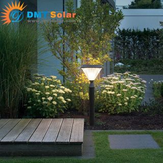 ĐÈN TRỤ SÂN NĂNG LƯỢNG MẶT TRỜI - DMT SOLAR