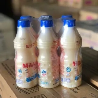 Sữa Chua Mikku Màu Xanh Dương Thái lan (Thùng 48 chai x 300ml)