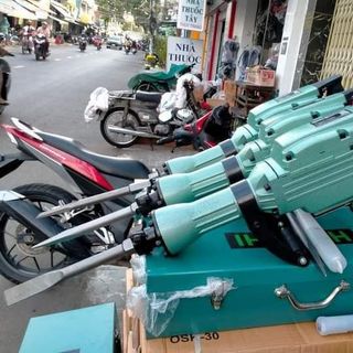 Máy đục bê tông 30mm Hitachi