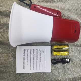 Loa phóng thanh 918u 25w có khe cắm thẻ nhớ,kèm 2 viên pin. giá sỉ