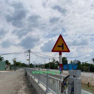 BÁN CHÂN TRỤ LAN CAN