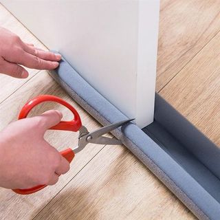 ( Bao 200 ) Thanh Xốp Chắn Khe Cửa Tránh Tiếng Ồn