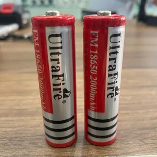 PIN 18650 ULTRAFIRE 2000MAH - PIN SẠC - XỊN