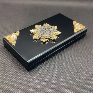 Hộp đựng thuốc lá bông đính đá nắp trượt hợp kim . hộp mỏng, dày , vừa ( HÀNG GIÁ TẬN XƯỞNG )