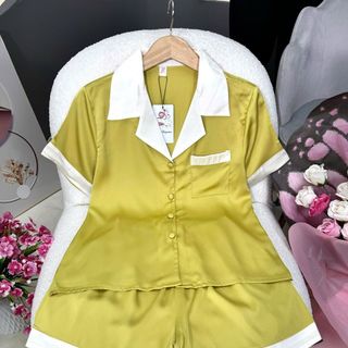 Bộ Pijama cổ nhọn trơn