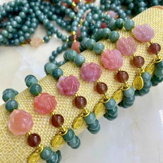 Vòng đá lam ngọc tự nhiên mix charm đá nam hồng