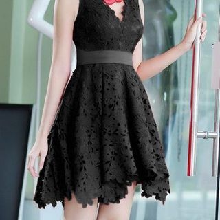 Đầm ren nổi Hàn Quốc Mã sản phẩm: 10443