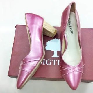 giày cao gót mũi nhọn đế vuông