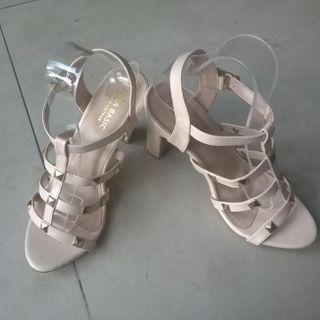 Giày Sandal Cao Gót Đinh Tán
