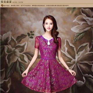 Đầm Ren Có Size XXL: Phoenix Xòe Cổ Giọt Nước Rời-TP658