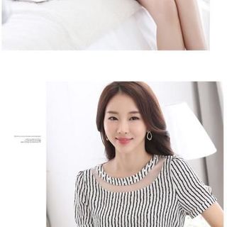 Áo sọc kết ngọc phối lưới cách điệu-TP405