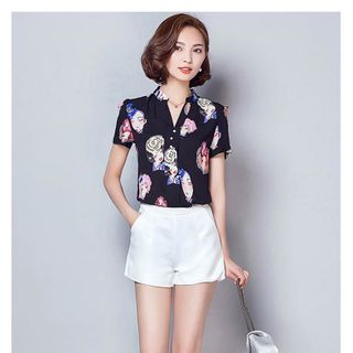 Áo Sơ Mi Họa Tiết Cô Gái Nền Đen Sale 85.000đ