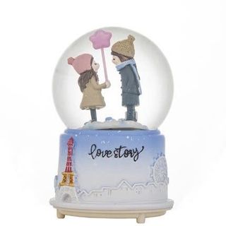 Quả cầu pha lê tuyết cặp đôi có hộp phát nhạc và đèn phát sáng đổi màu