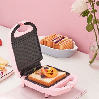 MÁY LÀM BÁNH MÌ SANDWICH TIỆN DỤNG