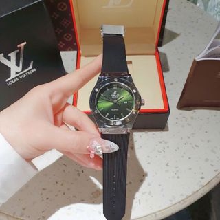 SALE BỎ MẪU XẢ KHO ĐỒNG HỒ NAM THỜI TRANG HUPLOT NIỀNG TRƠN DÂY DA