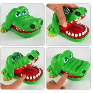 ĐỒ CHƠI CÁ SẤU CẮN TAY