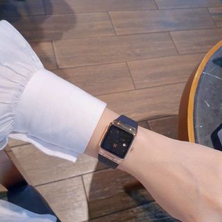 SALE BỎ MẪU ĐỒNG HỒ NỮ THỜI TRANG GUO VUÔNG CAO SU