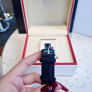 ĐỒNG HỒ NAM TRUNG CẤP VERSAT DÂY DA 6 KIM