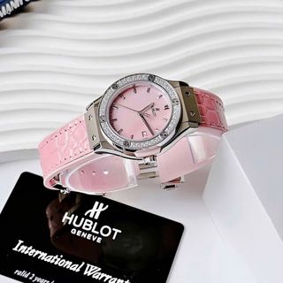 ĐỒNG HỒ NỮ CAO CẤP PIN NHẬT HUPLOT 1 VIỀN ĐÁ HỒNG PASTEL