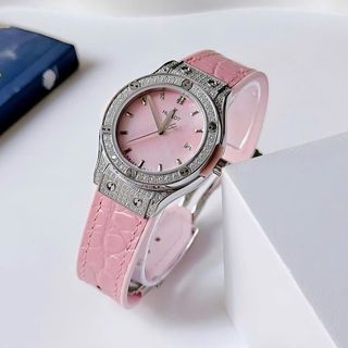 ĐỒNG HỒ NỮ CAO CẤP PIN NHẬT HUPLOT VIỀN FULL ĐÁ HỒNG PASTEL