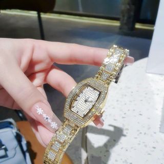 SALE BỎ MẪU ĐỒNG HỒ NỮ THỜI TRANG DAVÊNA MẶT CHỮ NHẬT ĐÍNH ĐÁ