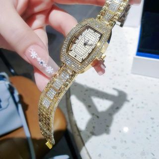 SALE BỎ MẪU ĐỒNG HỒ NỮ THỜI TRANG DAVÊNA MẶT CHỮ NHẬT ĐÍNH ĐÁ