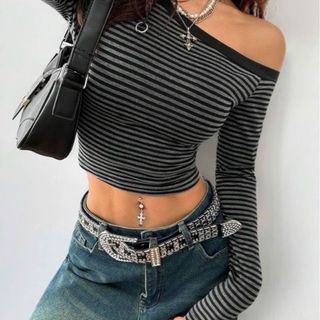 Áo thun croptop body kẻ sọc tay dài