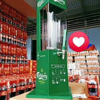 THÁP BIA CARLSBERG XOAY 360°