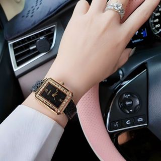 SALE BỎ MẪU ĐỒNG HỒ NỮ THỜI TRANG GUET DÂY DA ĐEN LẤP LÁNH
