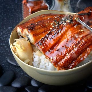Lươn Biển Nướng Sốt Ớt Đỏ Vị Cay Nồng Eunha Hàn Quốc 200Gram