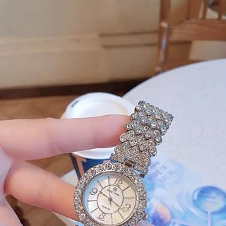 SALE BỎ MẪU ĐỒNG HỒ NỮ THỜI TRANG RODAL MẶT TRÒN VIỀN DÂY ĐÁ