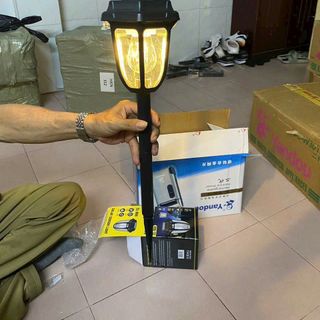 ĐÈN NGOÀI TRỜI D68