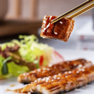 Lươn Tẩm Gia Vị Nướng Trên Lửa Than - Ăn Ngon Nhanh Tiện Lợi 260g