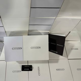 Hộp đồng hồ Citizen gối nhung