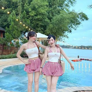 Set Đi Biển 3 Món Áo Quây + Bra Phối Quần Đùi Bí Xếp Li