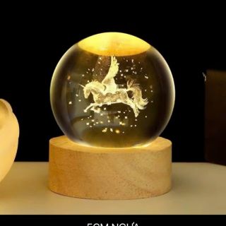 Quả Cầu Pha Lê Đế Gỗ 5cm Decor Trang Trí Phòng, Quà Sinh Nhật Bạn Bè/ Cặp Đôi, Đèn Ngủ 3D Pha Lê Tình Yêu, Đồ Trang Trí Để Bàn ,Decor, Văn Phòng Phẩm, Đèn Ngủ