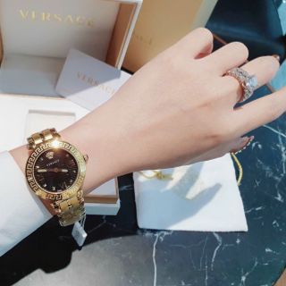 ĐỒNG HỒ NỮ CAO CẤP VERXACE DÂY THÉP MẶT ĐEN MỚI